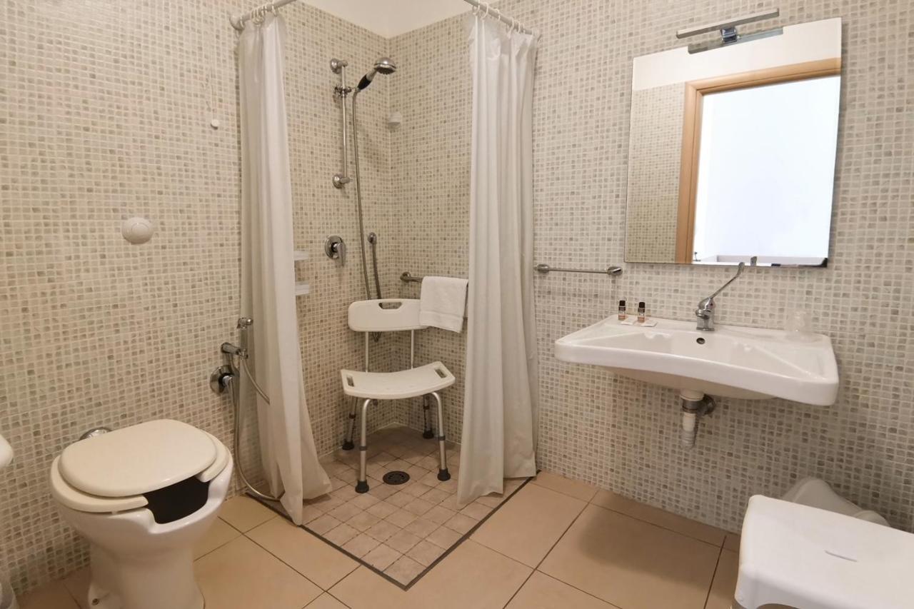 Hotel Poetto Cagliari Bagian luar foto